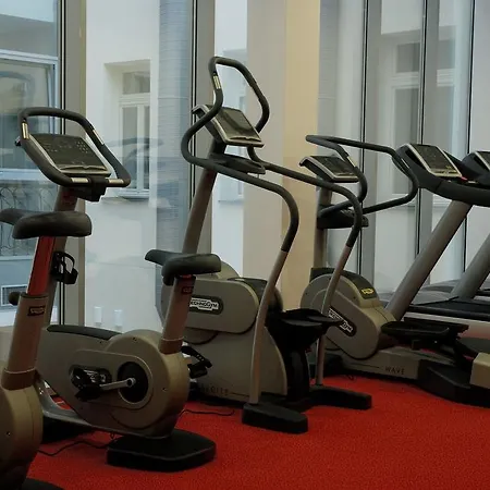 Roset Hotel & Residence 
