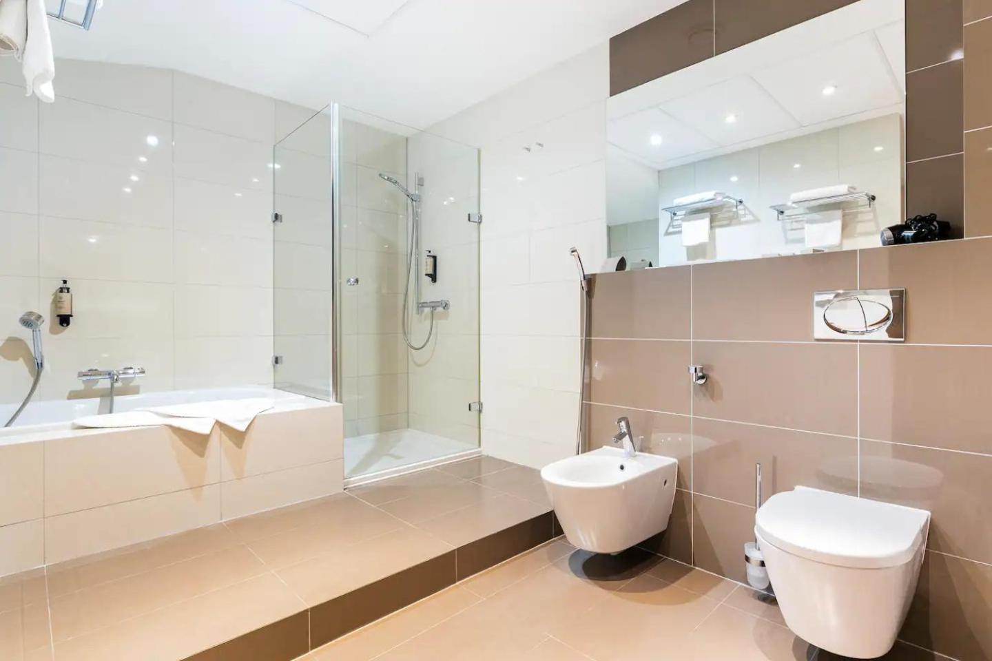 Roset & Hotel 4*