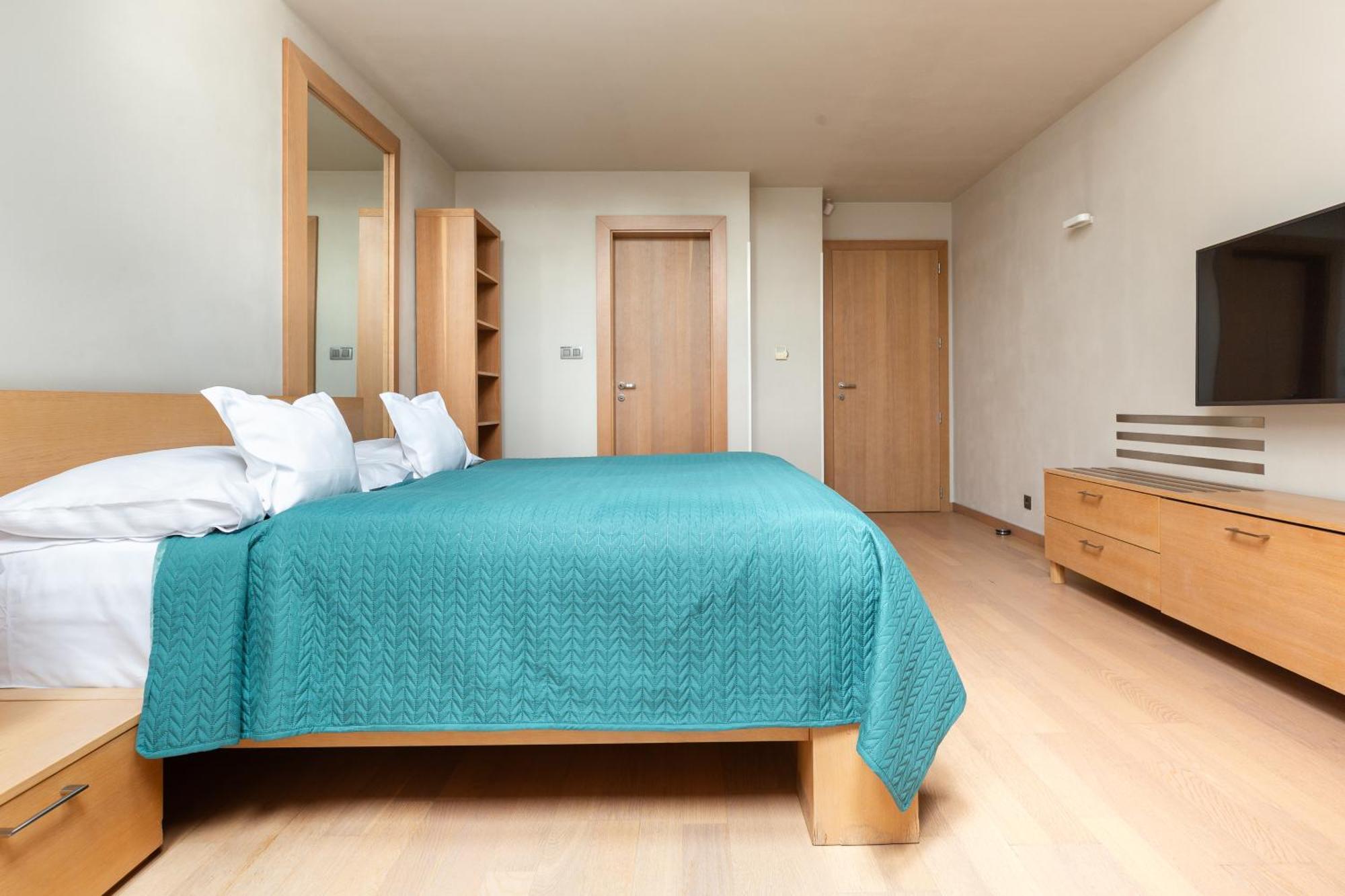 Roset & Hotel